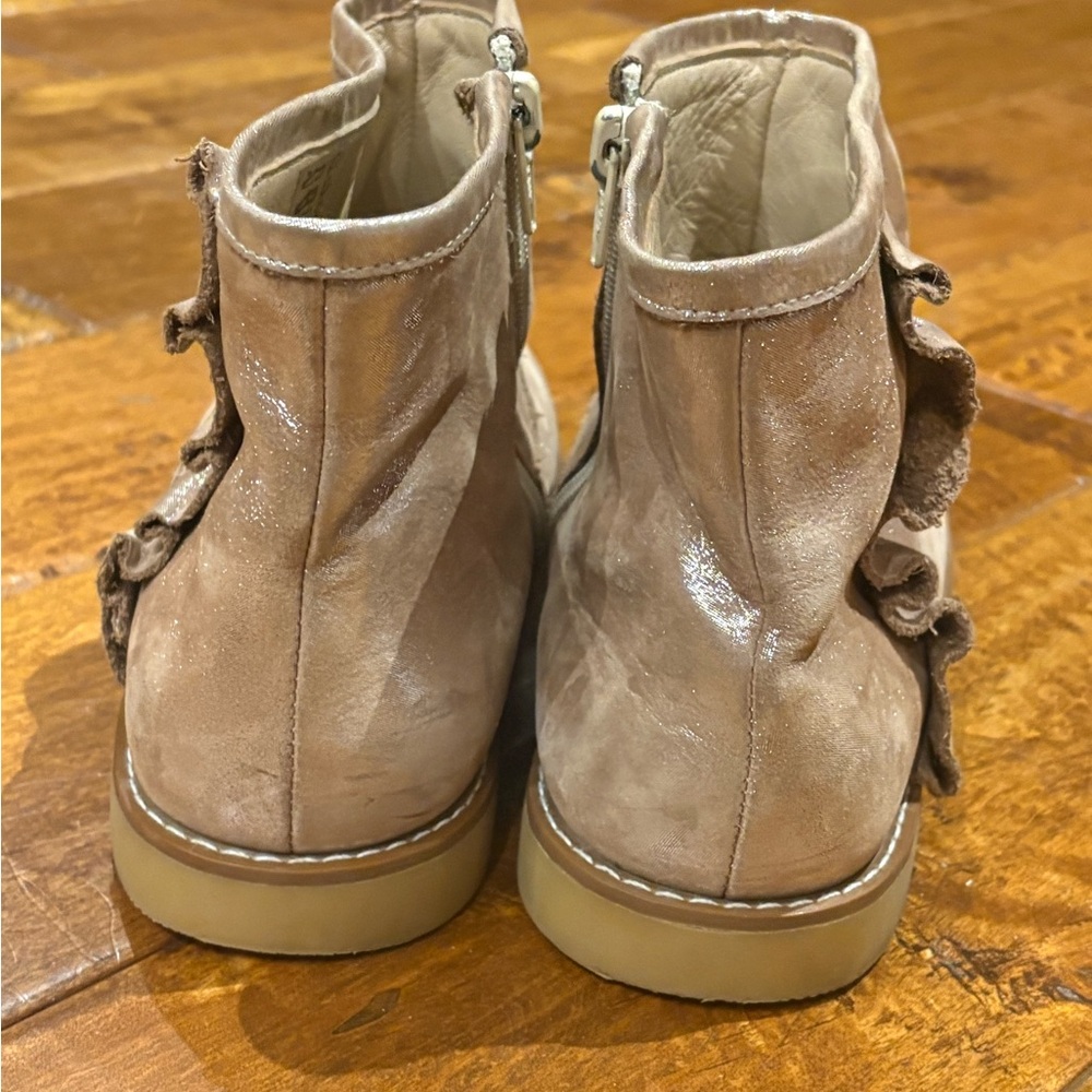Elephantito Metallic Ruffle Boots - Picture 4 of 10
